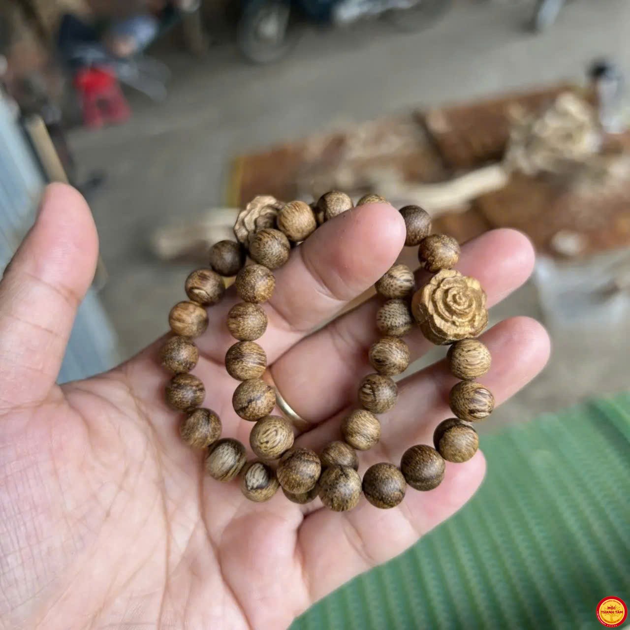 ĐÃ BÁN- Vòng tay trầm hương đơn 8mm – Dành cho Quý cô xinh đẹp (CÒN PHÔI)